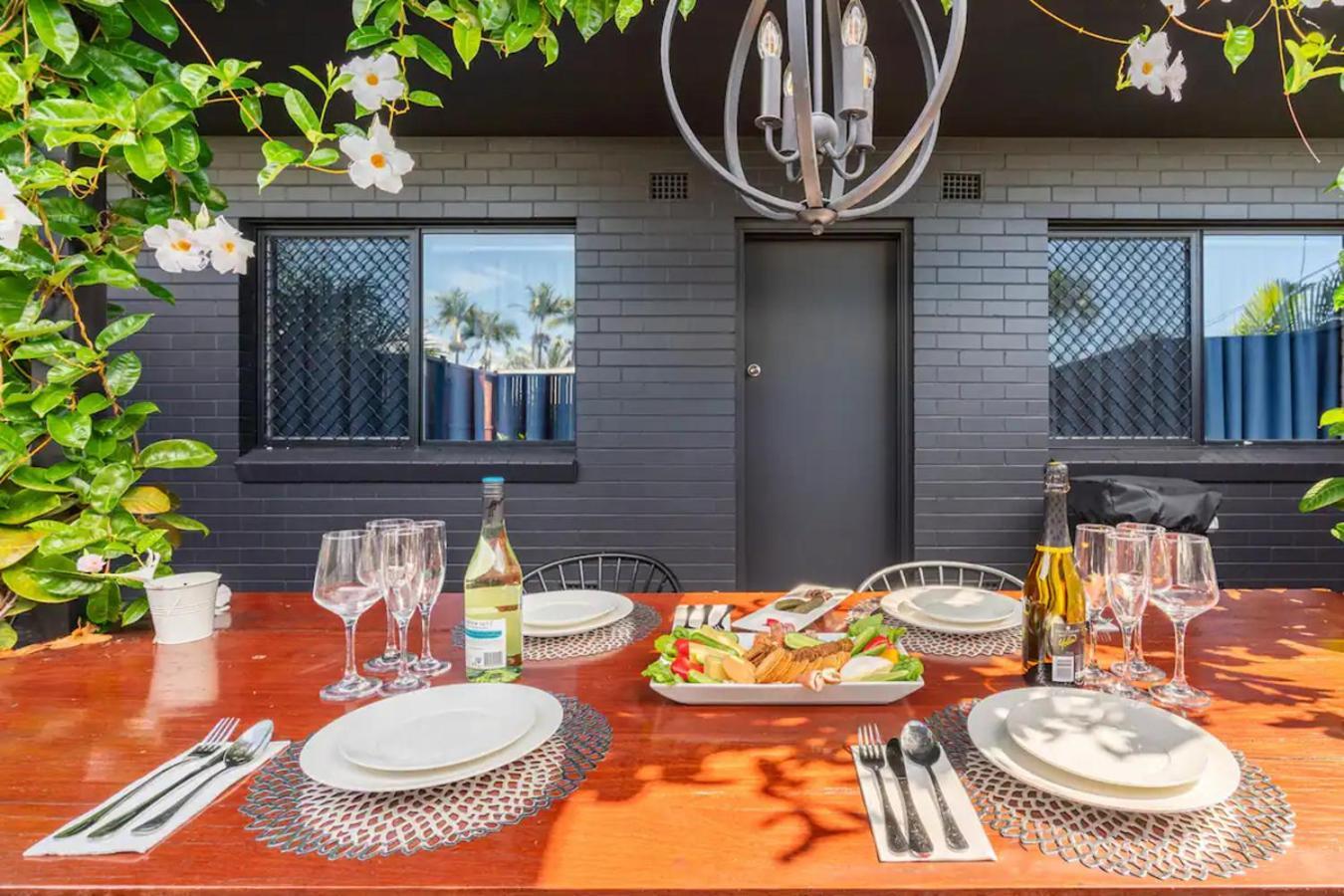 549 Apartments Hervey Bay Exterior foto
